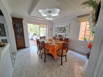 Casa de 5 alcobas en venta en Cañaveral, Floridablanca, 307 m² · foto 2 de 20