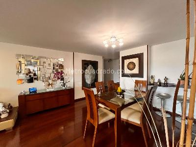 Apartamento de 3 alcobas en venta en Mazuren Colina, Bogotá, 126 m² · foto 4 de 19