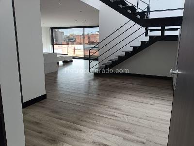 Apartamento de 3 alcobas en venta en Parque Del Virrey, Bogotá, 237 m² · foto 2 de 20