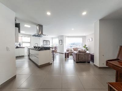 Apartamento de 3 alcobas en venta en Calleja Baja, Bogotá, 114 m² · foto 4 de 13