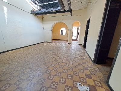 Casa de 5 alcobas en venta en Comuneros, Bucaramanga, 567 m² · foto 12 de 15