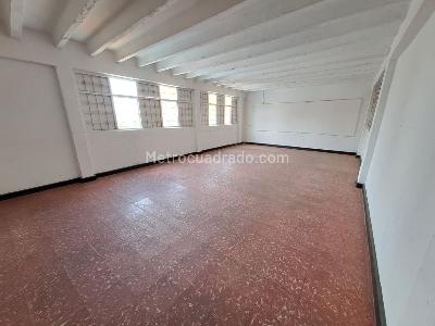 Casa de 5 alcobas en venta en Comuneros, Bucaramanga, 567 m² · foto 2 de 15