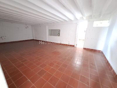Casa de 5 alcobas en venta en Comuneros, Bucaramanga, 567 m² · foto 4 de 15