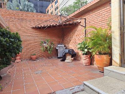 Casa de 5 alcobas en venta en Altos De Pan De Azucar, Bucaramanga, 360 m² · foto 3 de 20