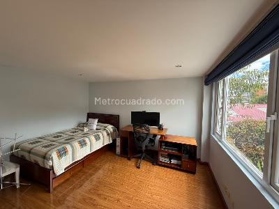 Casa de 5 alcobas en venta en Cedritos Nuevo Country, Bogotá, 230 m² · foto 12 de 20