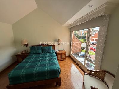 Casa de 5 alcobas en venta en Cedritos Nuevo Country, Bogotá, 230 m² · foto 16 de 20