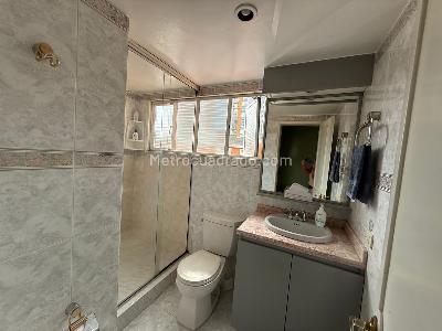 Casa de 5 alcobas en venta en Cedritos Nuevo Country, Bogotá, 230 m² · foto 14 de 20
