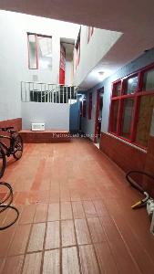 Casa de 5 alcobas en venta en Gilmar, Bogotá, 240 m² · foto 9 de 18