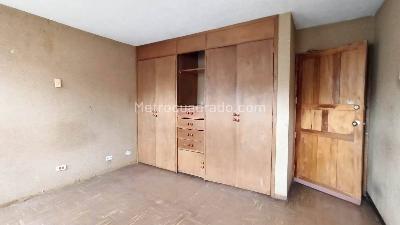 Casa de 5 alcobas en venta en Gilmar, Bogotá, 240 m² · foto 10 de 18