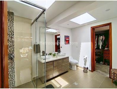 Casa en venta en San Jose De Bavaria, Bogotá · foto 13 de 19