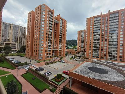 Apartamento de 3 alcobas en venta en Gilmar Torres De San Lucas, Bogotá, 172 m² · foto 2 de 18