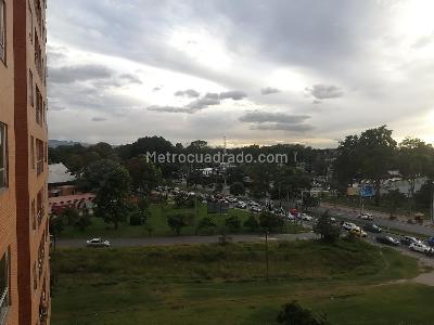 Apartamento de 2 alcobas en venta en Popular Modelo, Bogotá, 69 m² · foto 2 de 17