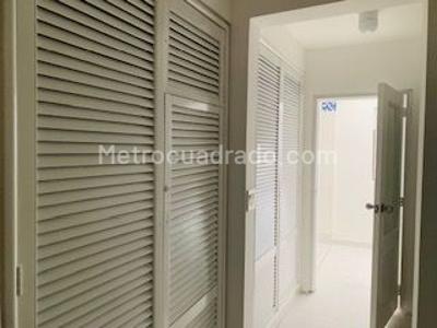 Apartamento de 2 alcobas en venta en Chico, Bogotá, 180 m² · foto 12 de 20