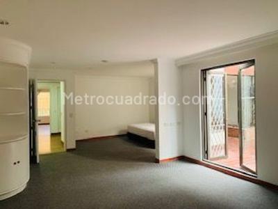 Apartamento de 2 alcobas en venta en Chico, Bogotá, 180 m² · foto 10 de 20