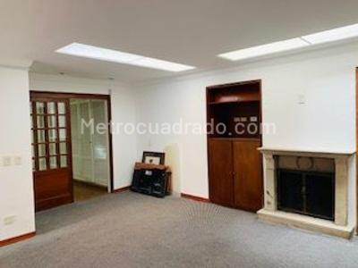 Apartamento de 2 alcobas en venta en Chico, Bogotá, 180 m² · foto 13 de 20