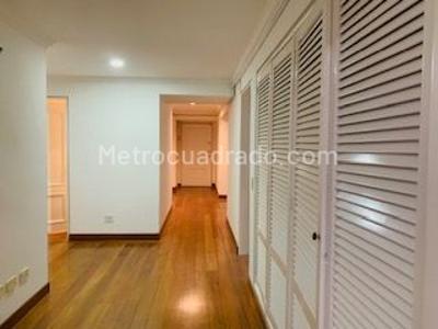Apartamento de 2 alcobas en venta en Chico, Bogotá, 180 m² · foto 18 de 20