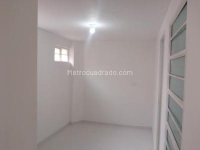 Casa de 5 alcobas en venta en La Cofradia Fontibon, Bogotá, 231 m² · foto 10 de 16