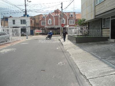 Casa de 5 alcobas en venta en Teusaquillo, Bogotá, 647 m² · foto 3 de 13