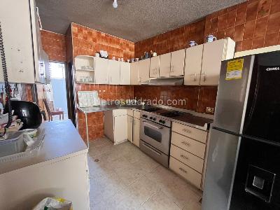 Apartamento de 5 alcobas en venta en Cabecera Del Llano, Bucaramanga, 179 m² · foto 18 de 20