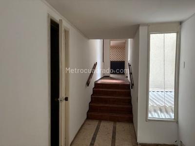Apartamento en venta en Santa Barbara Central, Bogotá · foto 8 de 18