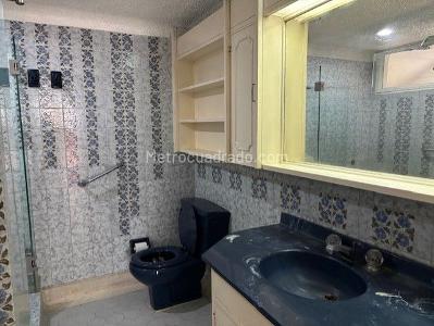 Apartamento en venta en Santa Barbara Central, Bogotá · foto 9 de 18