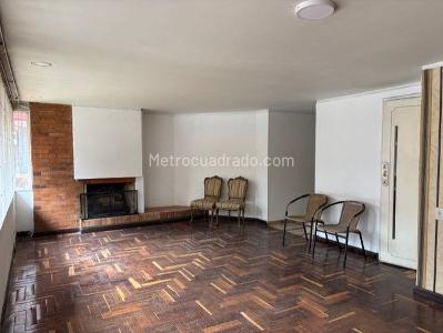 Apartamento en venta en Santa Barbara Central, Bogotá · foto 2 de 18