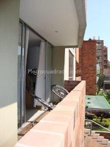 Apartamento en venta en Laureles, Medellín · foto 2 de 16