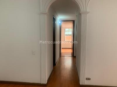 Apartamento de 3 alcobas en venta en Casa Blanca Sector El Plan, Bogotá, 59 m² · foto 4 de 13