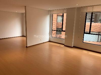Apartamento de 3 alcobas en arriendo en Andino El Retiro, Bogotá, 190 m² · foto 2 de 17