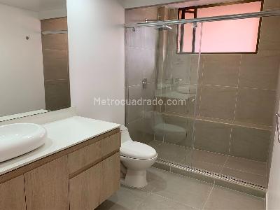 Apartamento de 3 alcobas en arriendo en Andino El Retiro, Bogotá, 190 m² · foto 16 de 17