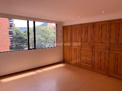 Apartamento de 3 alcobas en arriendo en Andino El Retiro, Bogotá, 190 m² · foto 9 de 17