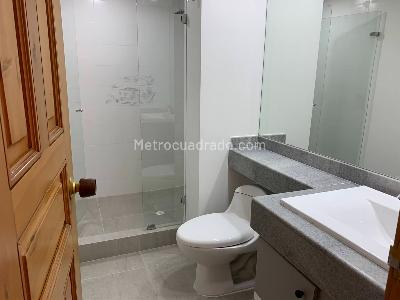 Apartamento de 3 alcobas en arriendo en Andino El Retiro, Bogotá, 190 m² · foto 12 de 17