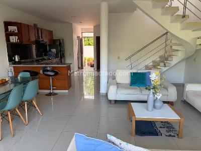 Casa de 3 alcobas en venta en Conjunto La Fontana De Madeira Girrdot, Girardot, 156 m² · foto 5 de 5