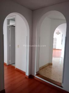 Apartamento en venta en Santa Barbara Alta, Bogotá · foto 6 de 12