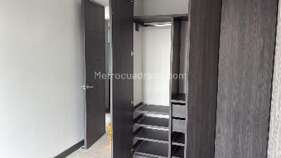 Apartamento de 3 alcobas en venta en Ciudad Salitre Suroriental, Bogotá, 130 m² · foto 6 de 13
