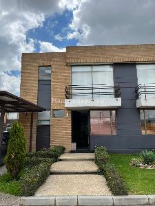 Casa de 3 alcobas en venta en Fonqueta Condominio La Esperanza, Chía, 170 m² · foto 1 de 19