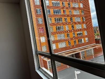 Apartamento en venta en Ciudad Salitre Oriental, Bogotá · foto 3 de 14