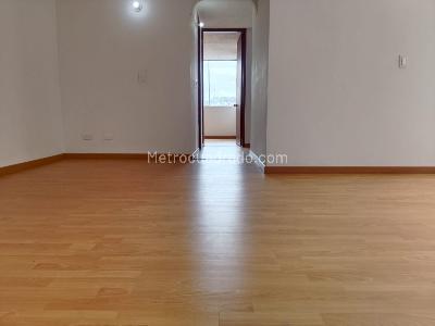 Apartamento en venta en Cantalejo, Bogotá · foto 3 de 15