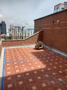 Apartamento de 4 alcobas en venta en Cabecera Del Llano, Bucaramanga, 216 m² · foto 12 de 14