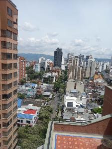 Apartamento de 4 alcobas en venta en Cabecera Del Llano, Bucaramanga, 216 m² · foto 3 de 14