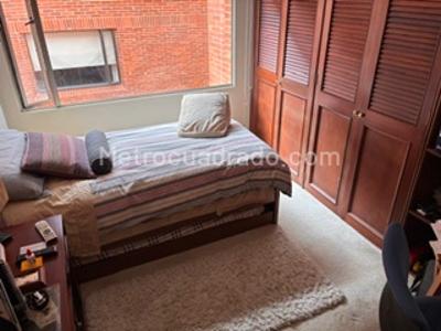 Apartamento de 3 alcobas en venta en Chico San Patricio, Bogotá, 150 m² · foto 18 de 20