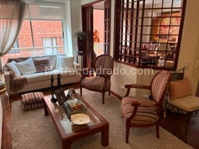 Apartamento de 3 alcobas en venta en Chico San Patricio, Bogotá, 150 m² · foto 7 de 20