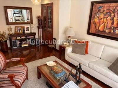 Apartamento de 3 alcobas en venta en Chico San Patricio, Bogotá, 150 m² · foto 9 de 20