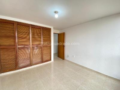 Apartamento de 3 alcobas en venta en Metropolitan Cabecera Del Llano, Bucaramanga, 134 m² · foto 12 de 14