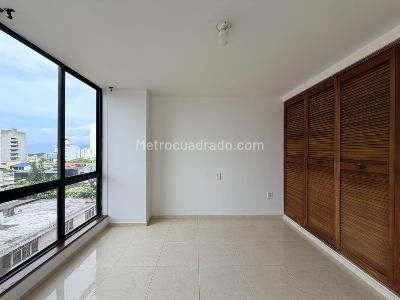 Apartamento de 3 alcobas en venta en Metropolitan Cabecera Del Llano, Bucaramanga, 134 m² · foto 3 de 14