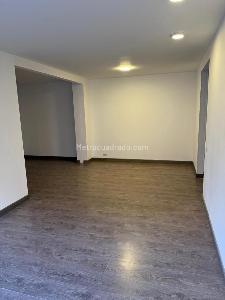 Apartamento de 3 alcobas en venta en Ciudad Salitre Nororiental, Bogotá, 85 m² · foto 8 de 12