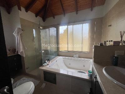 Casa de 4 alcobas en venta en Lagos Del Cacique, Bucaramanga, 380 m² · foto 15 de 20
