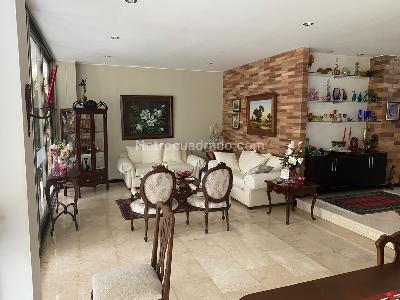 Casa de 4 alcobas en venta en Lagos Del Cacique, Bucaramanga, 380 m² · foto 3 de 20