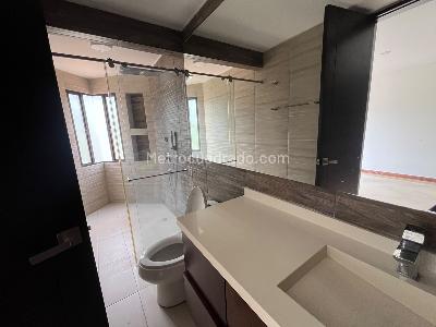 Apartamento de 3 alcobas en venta en Altos De Cabecera, Bucaramanga, 152 m² · foto 12 de 18