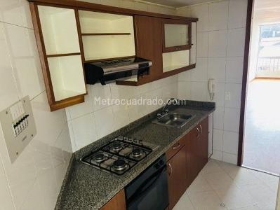 Apartamento de 2 alcobas en venta en Maria Cristina, Bogotá, 74 m² · foto 4 de 16